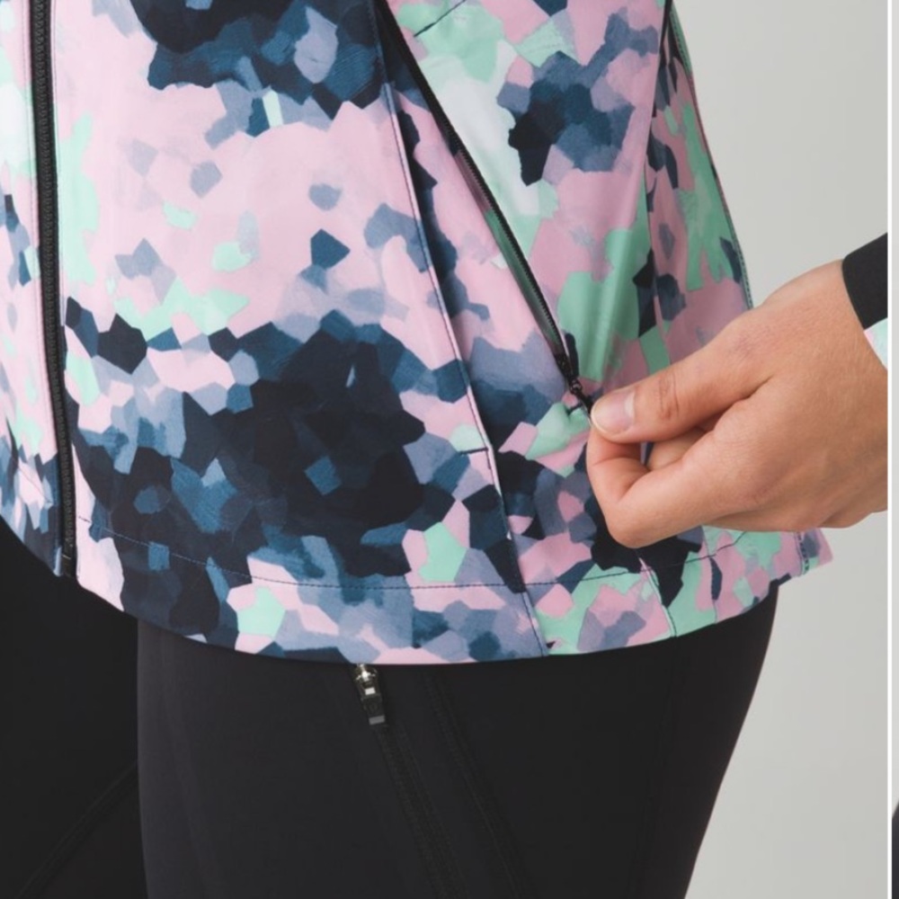 Lululemon Go the Distance Jacket - Picture 6 of 12